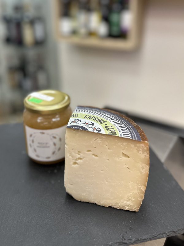 caprino di capra - lo spiedo rovente caprino di capra - lo spiedo rovente