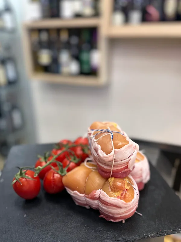 involtino di pollo a 16,99€ con: salsiccia, cotto, parmiggiano, funghi, ricotta e spianci - Lo Spiedo Rovente a Peschiera Borromeo involtino di pollo a 16,99€ con: salsiccia, cotto, parmiggiano, funghi, ricotta e spianci - Lo Spiedo Rovente a Peschiera Borromeo