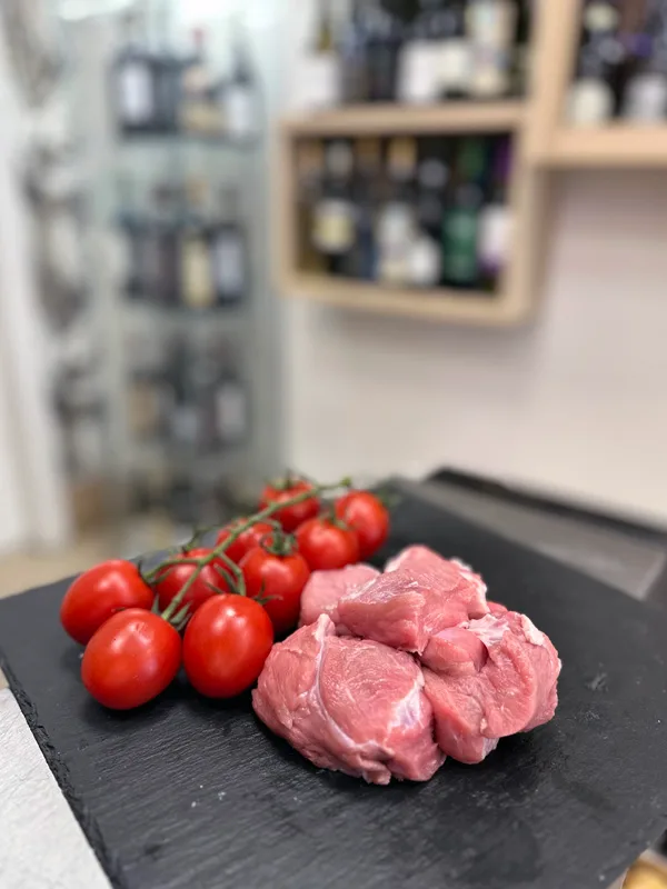 spezzatino di vitello a 17,99€ - Lo Spiedo Rovente a peschiera borromeo