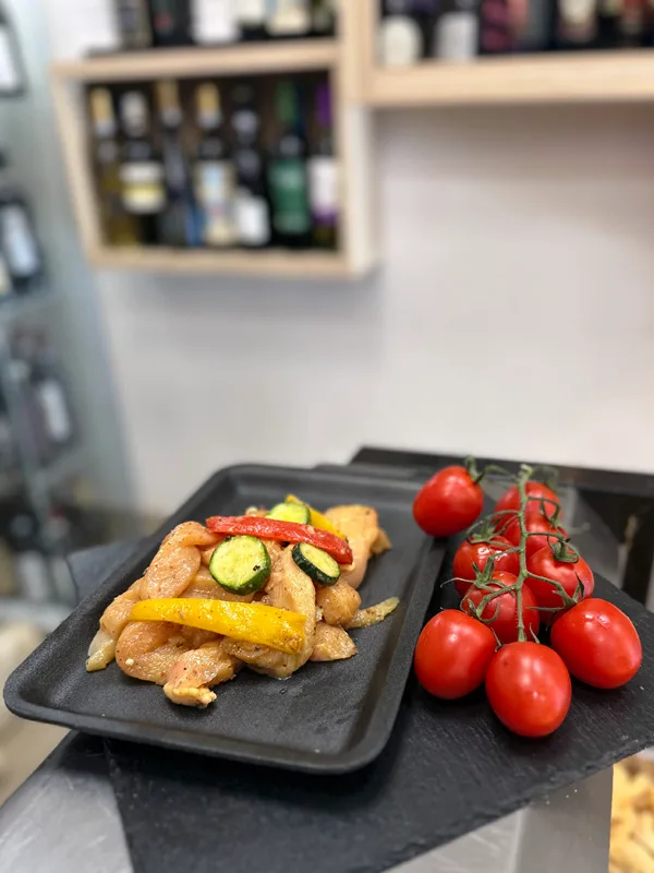 straccetti di pollo con verdure in salsa rosa a 16,99€ lo spiedo rovente a peschiera borromeo