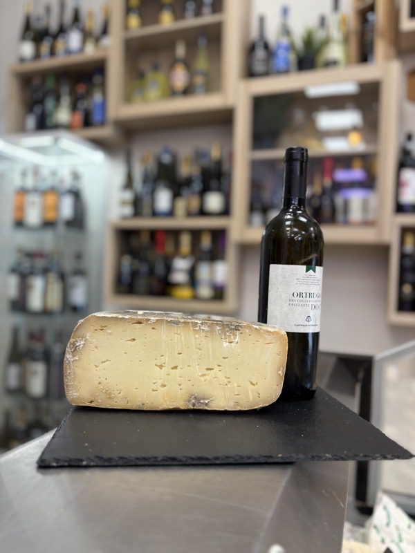 Toma monte corva a 19,90€ al kg - lo Spiedo Rovente