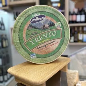 formaggio trento nostrano tipo trento a 19,99 al kg - Lo Spiedo Rovente