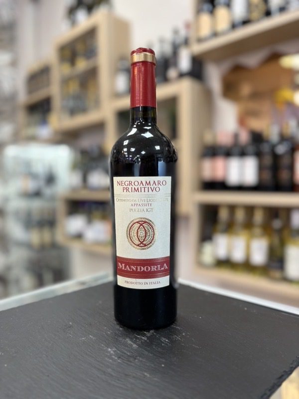 Negroamaro Primitivo Puglia 2023 Mandorla a 6,99€ - Lo Spiedo Rovente