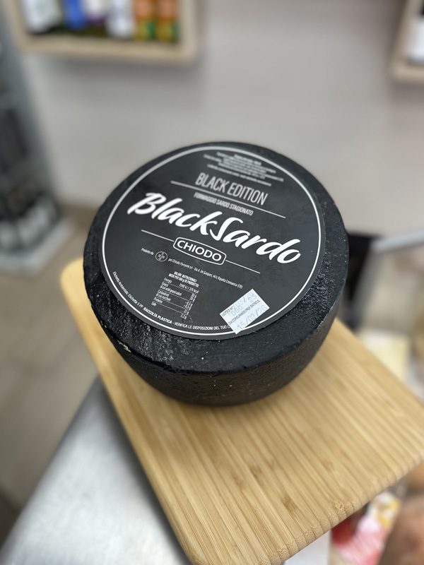 blacksardo stagionato di pecora a 23,99 al kg - lo spiedo rovente