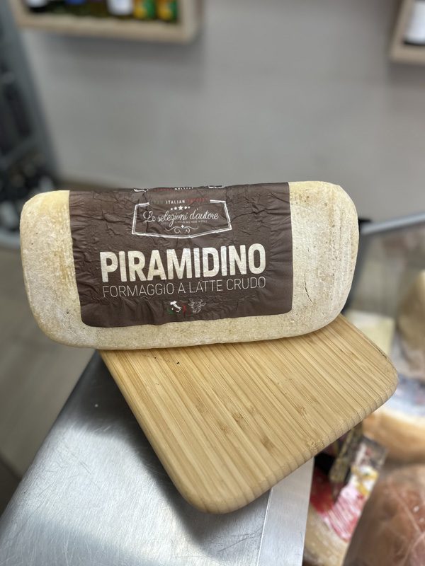 piramidino formaggio al latte crudo a 22,99 al kg - lo spiedo rovente