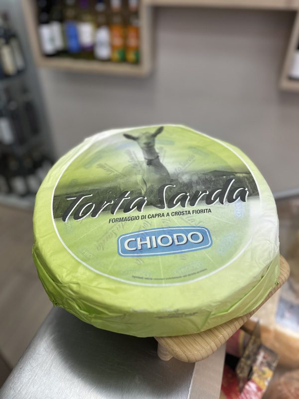 torta sarda di capra a crosta fiorita a 24,99 al kg - lo spiedo rovente